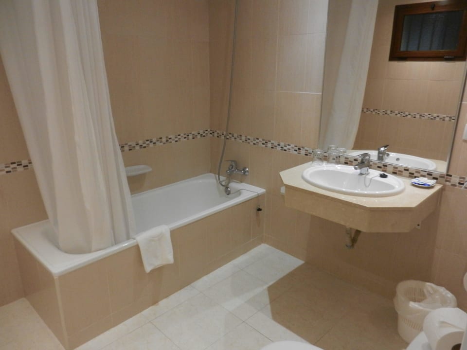 Bad, groß und sehr sauber Globales Cortijo Blanco