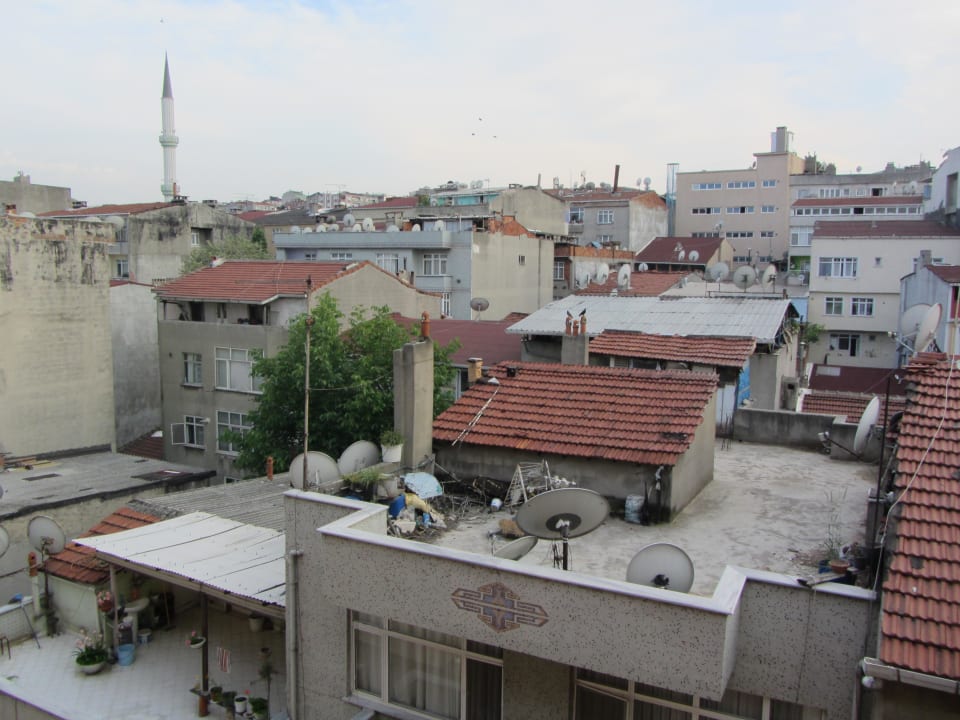 Ausblick aus dem 4. Stock Rückseite Grand S Hotel