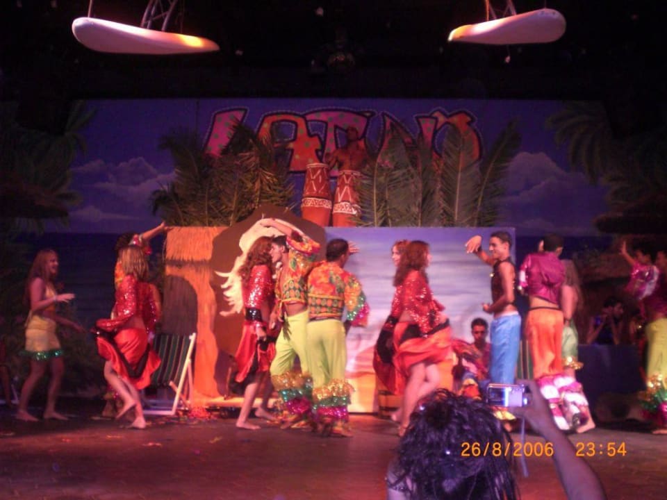 Latino Show! Samira Club