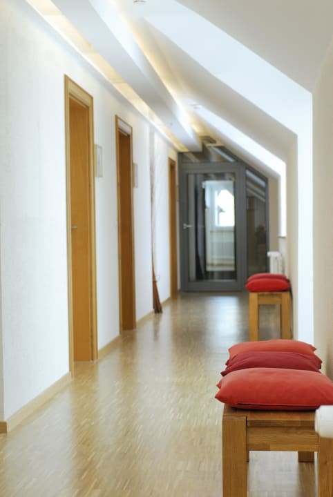 Flur zu den Zimmern Sommerwind Bodensee Naturhotel Mohren