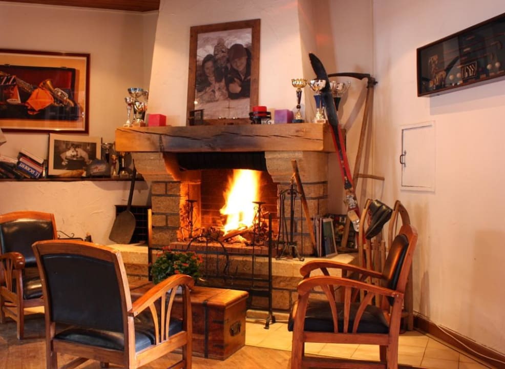 Bar avec cheminee Hotel Logis L'ecureuil