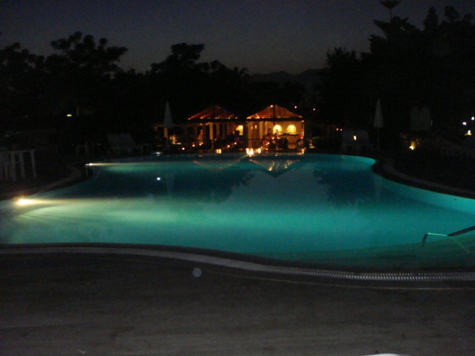 Pool bei Nacht Labranda Alantur Resort