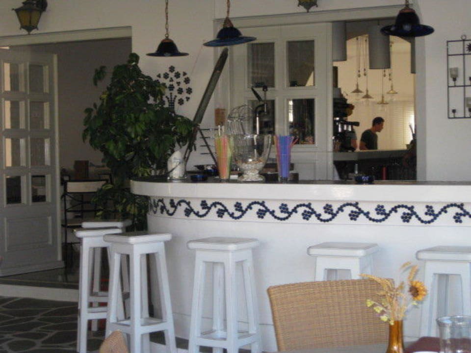 Abends gemütliche Beleuchtung Kamari Hotel