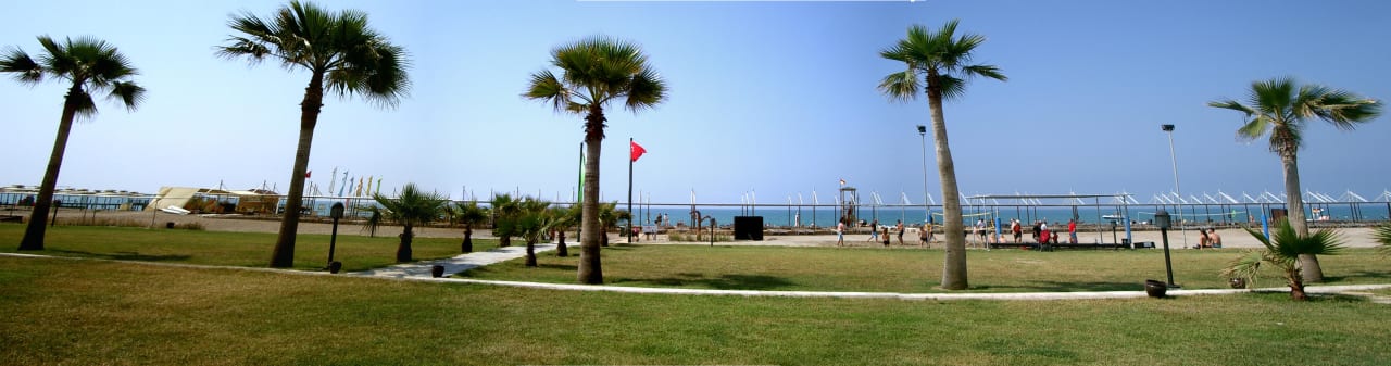 Blick zum Strand TUI BLUE Palm Garden