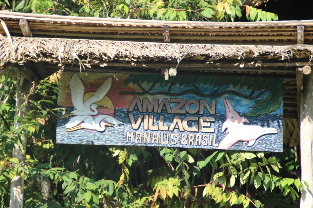 Hotelschild Amazon Village Lodge