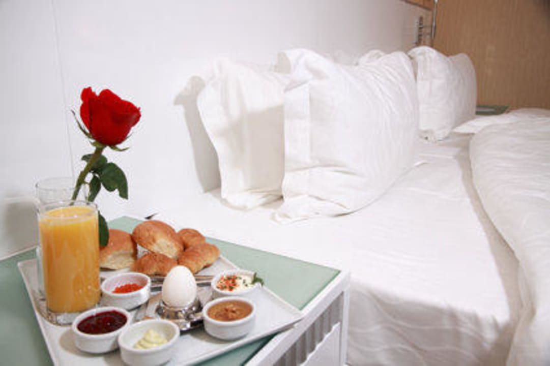 Room Service Amber Hotel