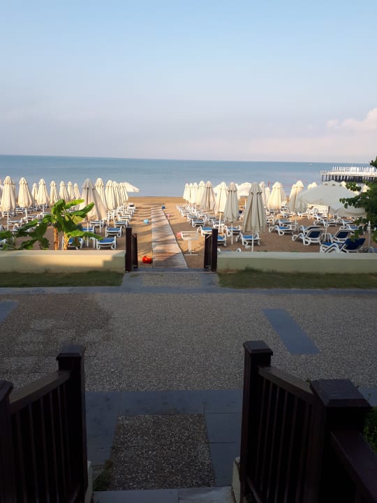 Strand Hotel Grand Side