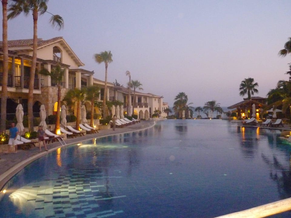 Blick von der Brücke, die den Pool überquert Columbia Beach Resort