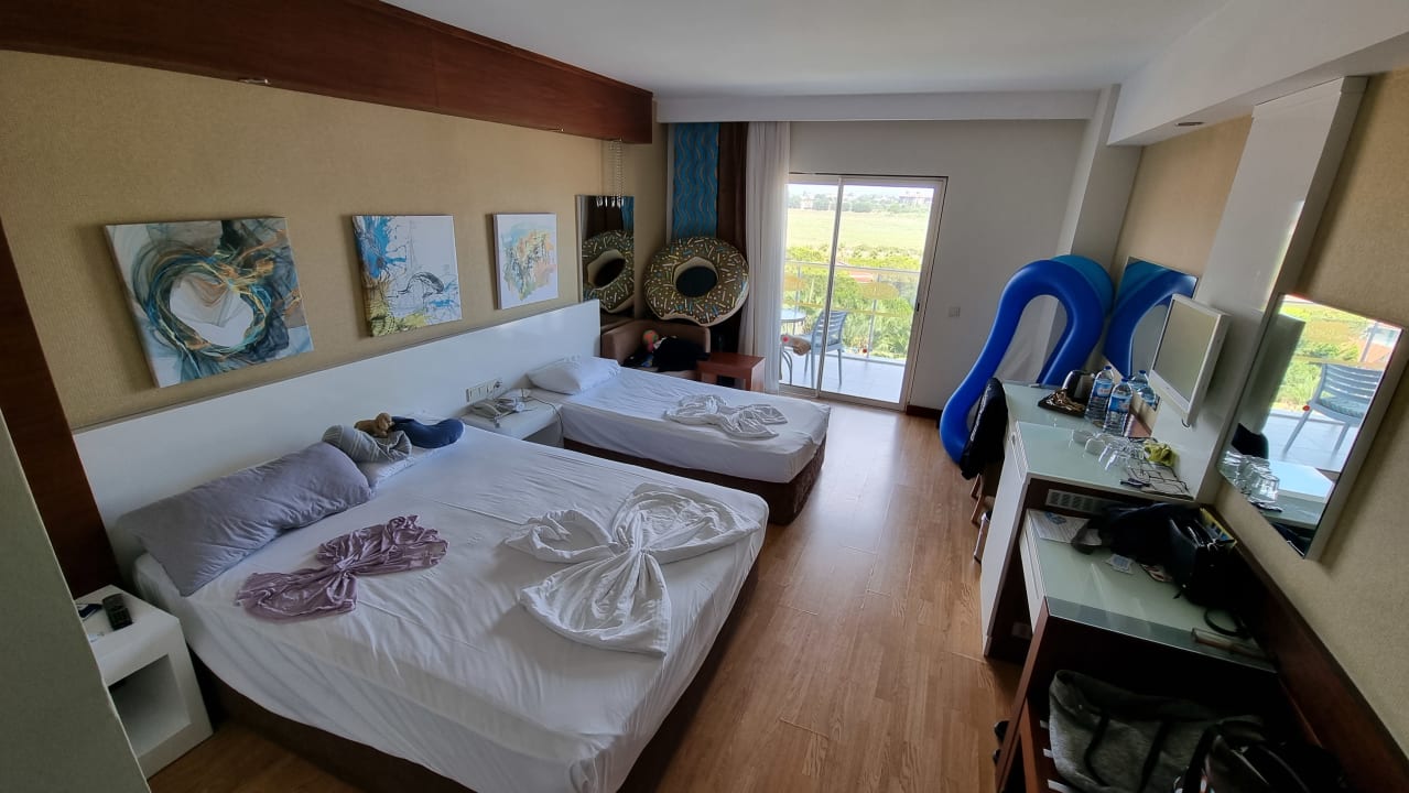 Zimmer Seaden Sea World Resort & Spa