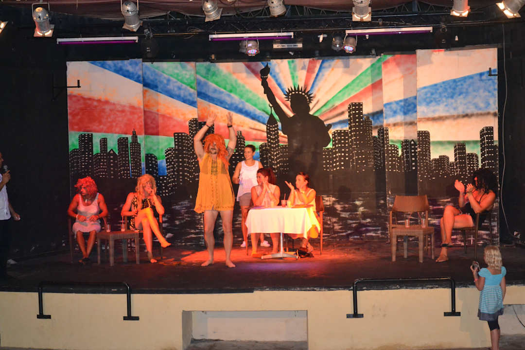 Miss man Hotel Rosa Beach