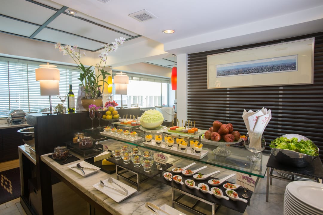 Lobby Ramada Plaza by Wyndham Bangkok Menam Riverside