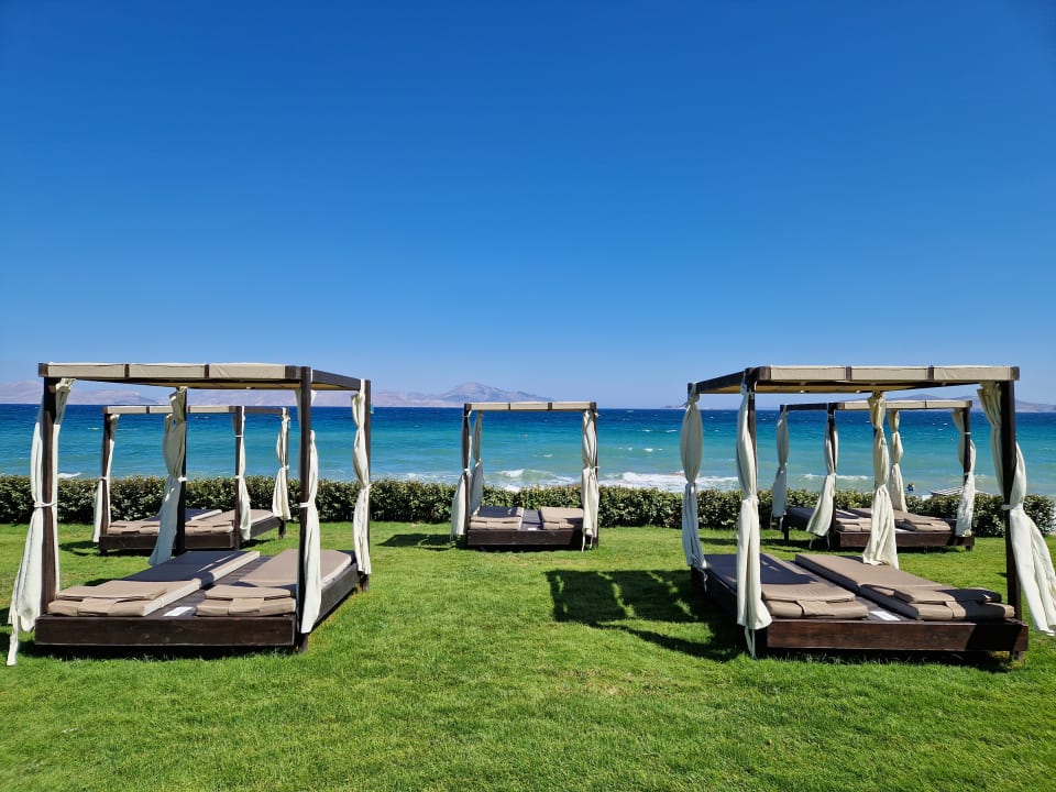 Strand Neptune Luxury Resort