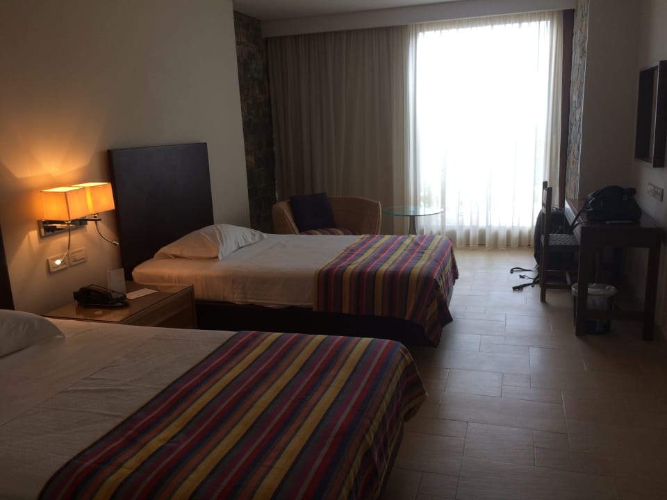 Zimmer Kernos Beach Hotel & Bungalows