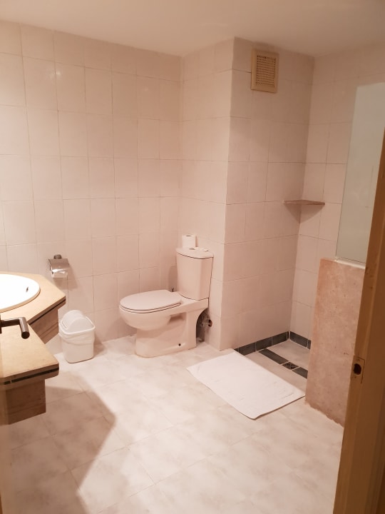 Zimmer Brayka Bay Resort