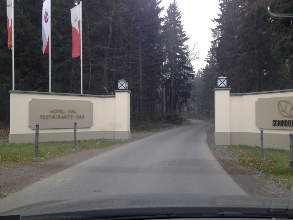 Zufahrt Naturresort & Spa Schindelbruch