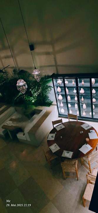 Gastro Serry Beach Resort