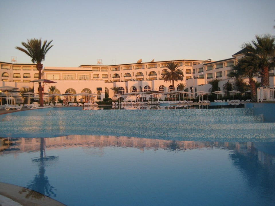 Sonnenaufgang Hotel El Mouradi Palm Marina