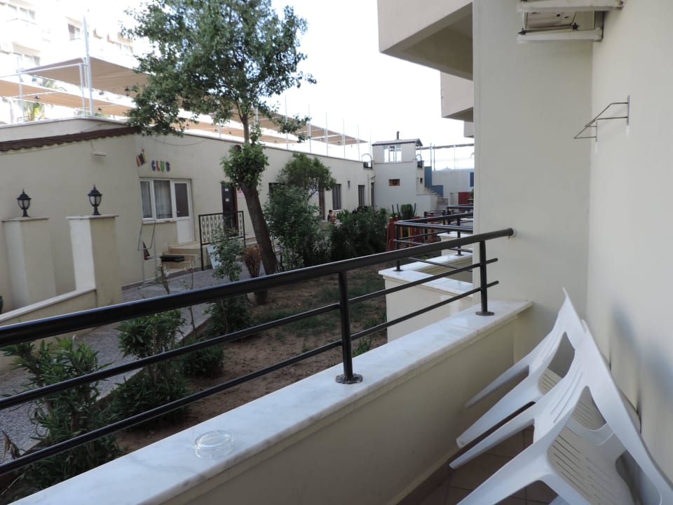 Pohled do vnitrobloku Hotel Büyük Berk