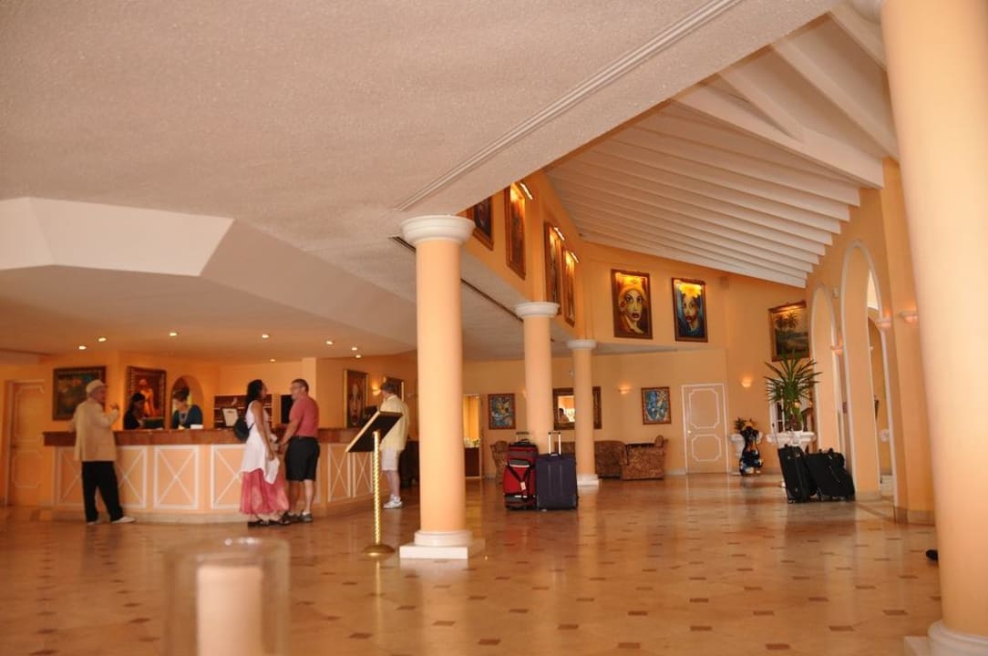 Freundlicher Empfang Hotel Coco Reef Resort