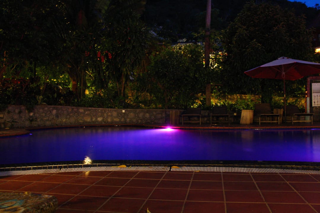 Fantastico relax in piscina Hotel Spring Valley Resort