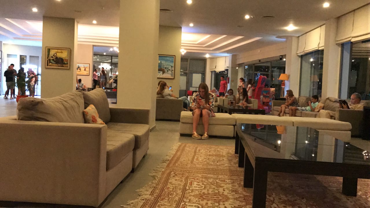 Lobby Hotel Club Tropicana & Spa