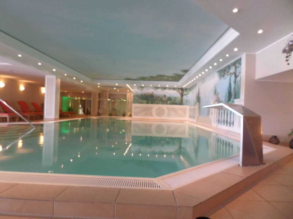 Innenpool Hotel Palace Berlin
