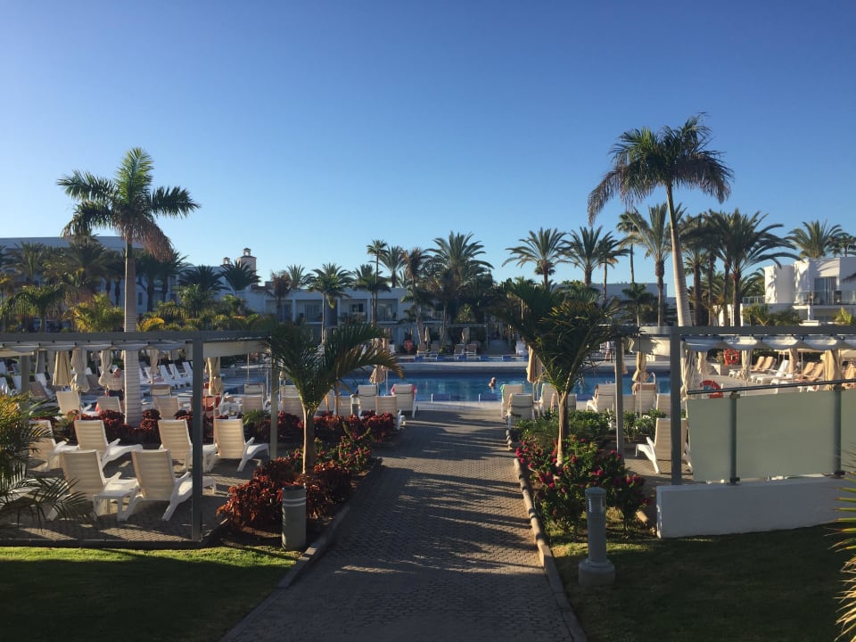 Garten mit Pool Hotel Riu Palace Meloneras