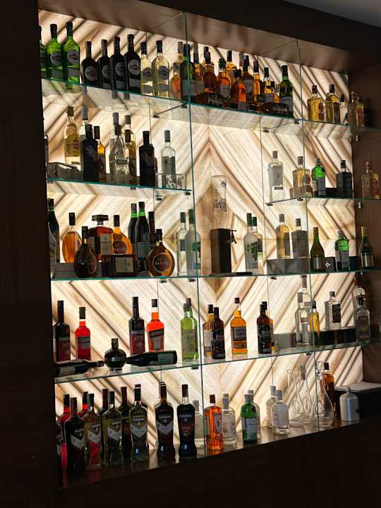 Lobby Rubi Platinum Sign