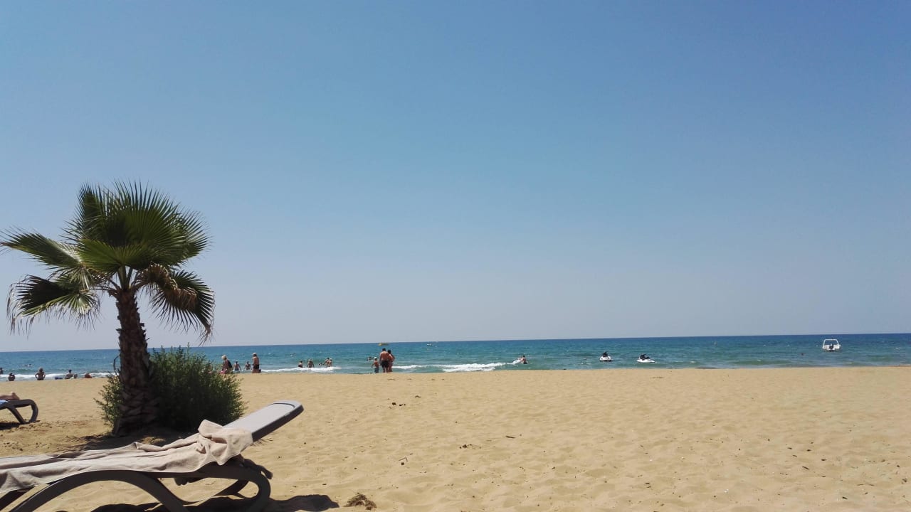 Strand Club Grand Aqua