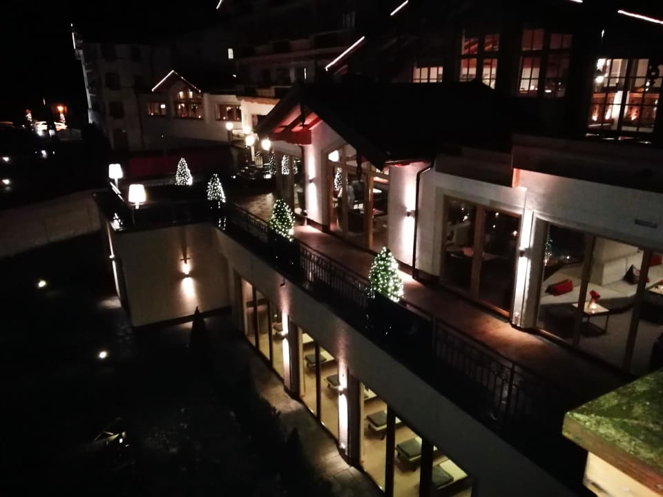 Blick vom Balkon abends Naturhotel Forsthofgut