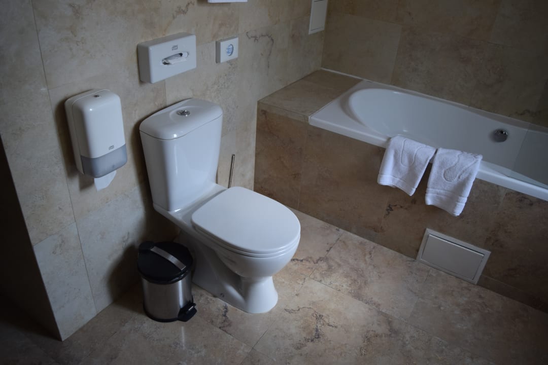 Badezimmer in der Suite Hotel Reikartz Medievale Lvov