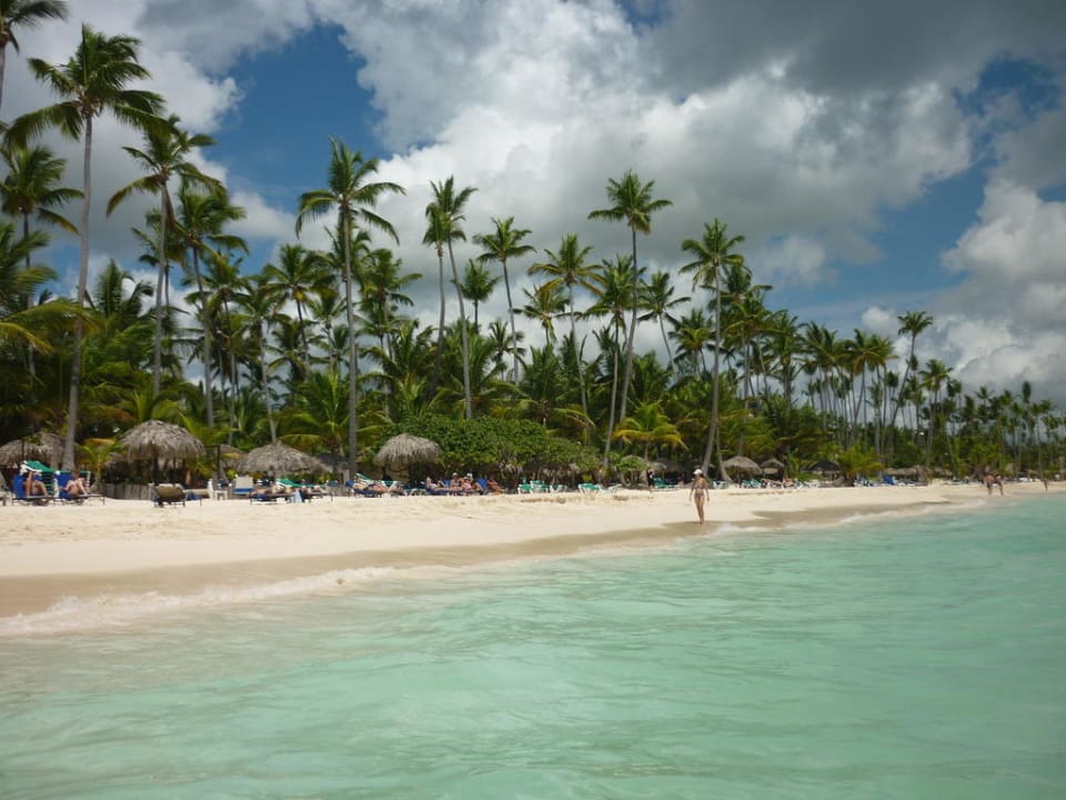 Strand vom Meer aus gesehen Hotel Grand Palladium Palace Resort, Spa & Casino