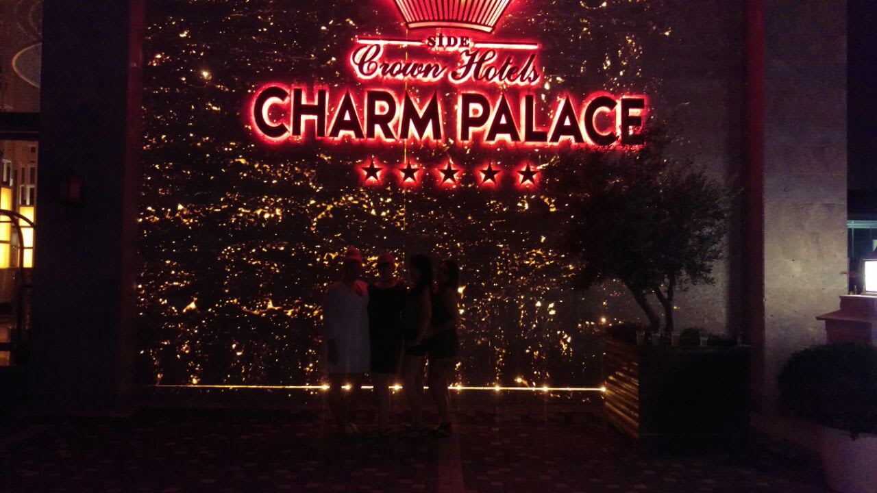 Sonstiges Well Palace Side