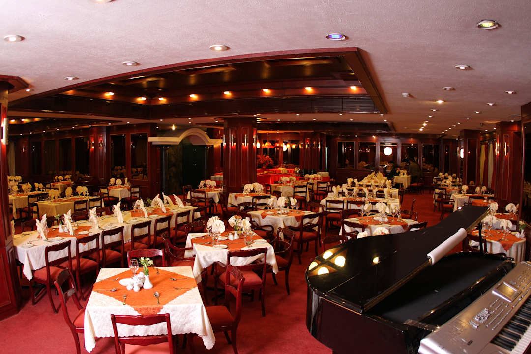 Lotus Restaurant Pars International Hotel