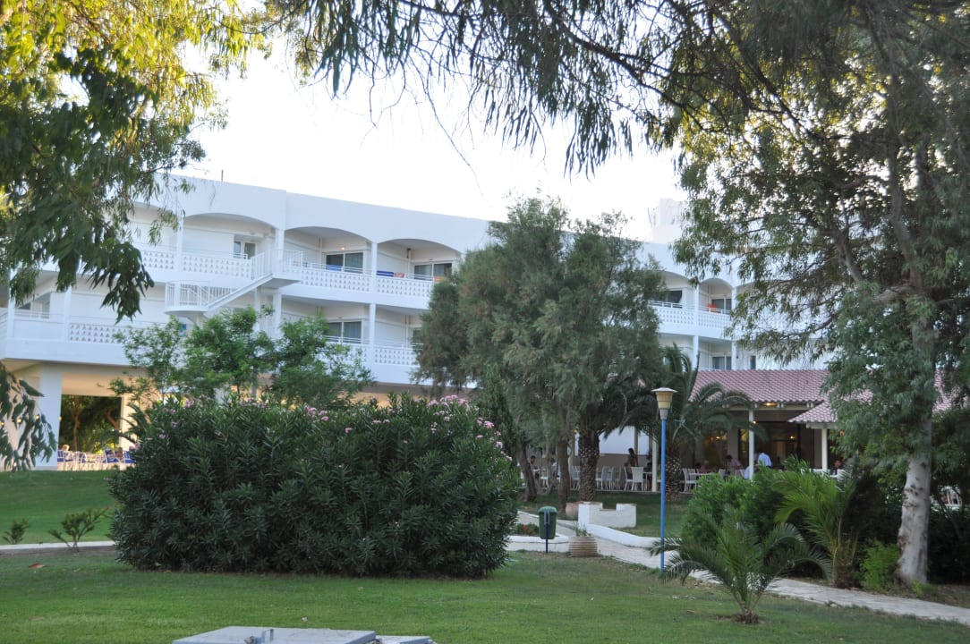 Budynek główny Domes Aulūs Zante, Autograph Collection