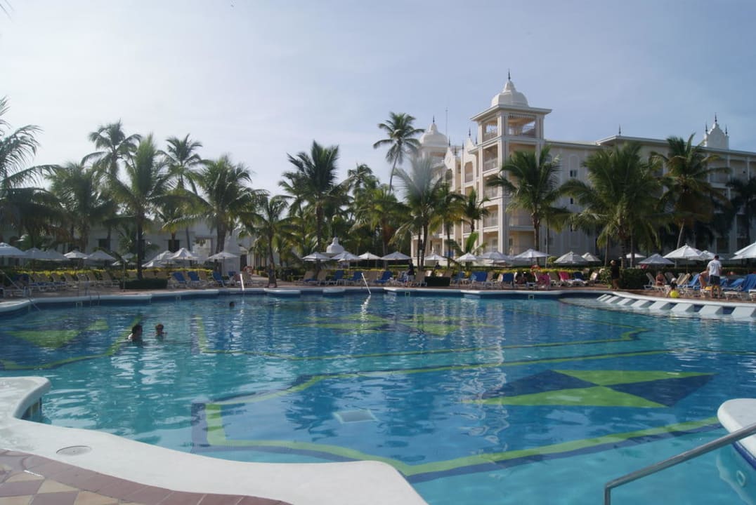 Pool-Jacuzzi Hotel Riu Palace Punta Cana