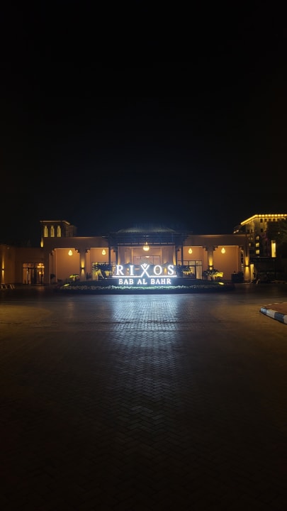 Außenansicht Rixos Bab Al Bahr