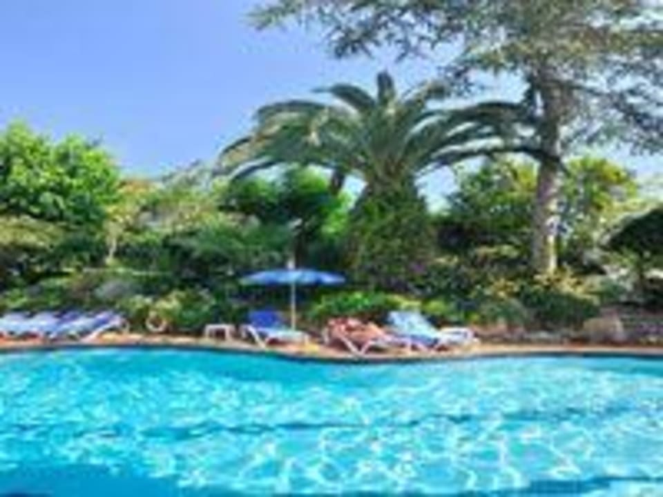 Piscina Hotel GHT Neptuno