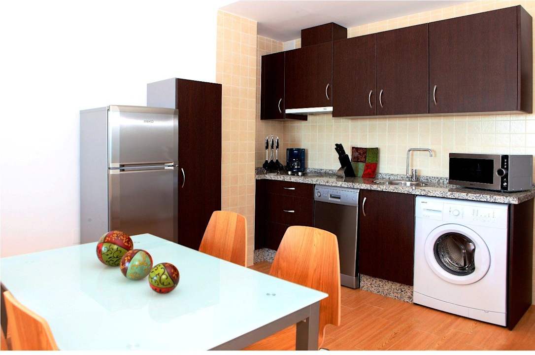 Apartment kitchen Aparthotel Vegasol-Playa