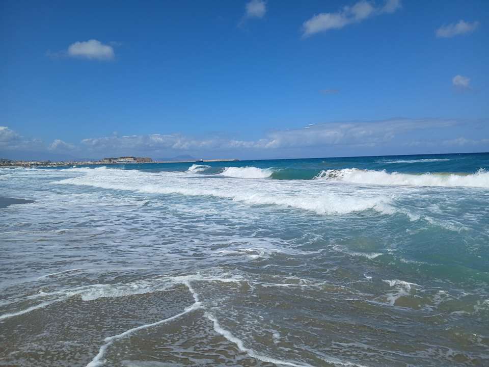 Strand Sirines Luxury Hotel & Spa