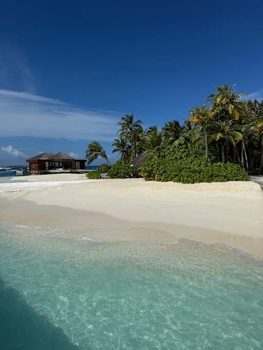 Strand OBLU SELECT at Sangeli Island