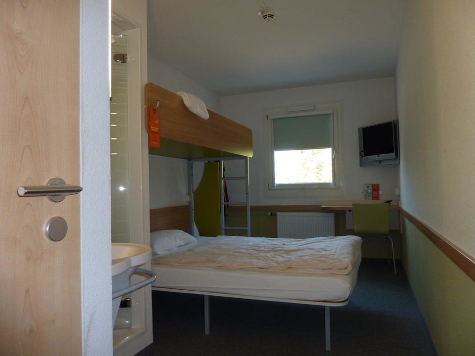 Ein Blick ins Zimmer ibis budget Hotel Koblenz Nord