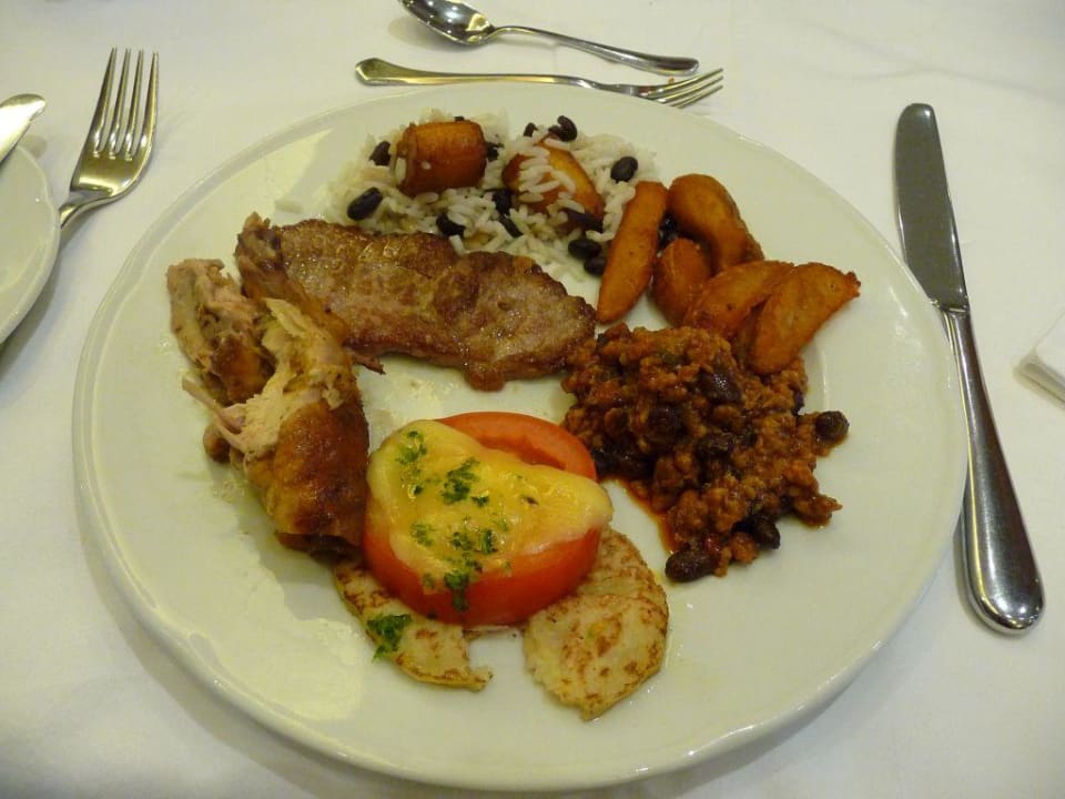 Südamerikanisches Buffet R2 Rio Calma Hotel & Spa & Conference