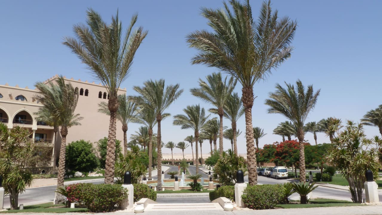 Blick aus der Lobby zur Auffahrt Grand Makadi