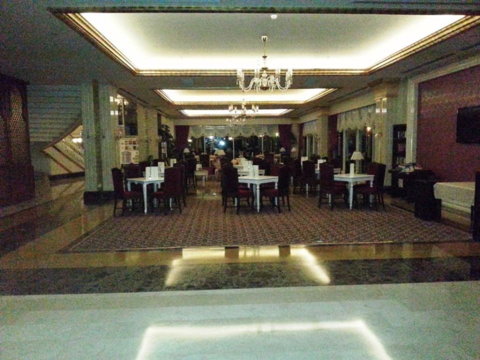 EG Ruhezone vorne Tanzbereich Diamond Excellence Resort & Spa