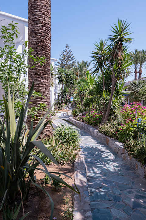 Gartenanlage HARPIN Happy Days Beach Hotel