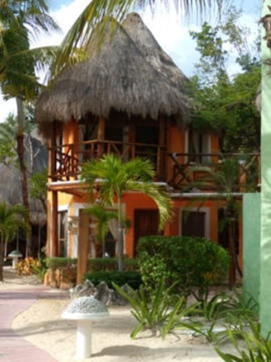 Zweistockiger Bungalow Mahekal Beach Resort
