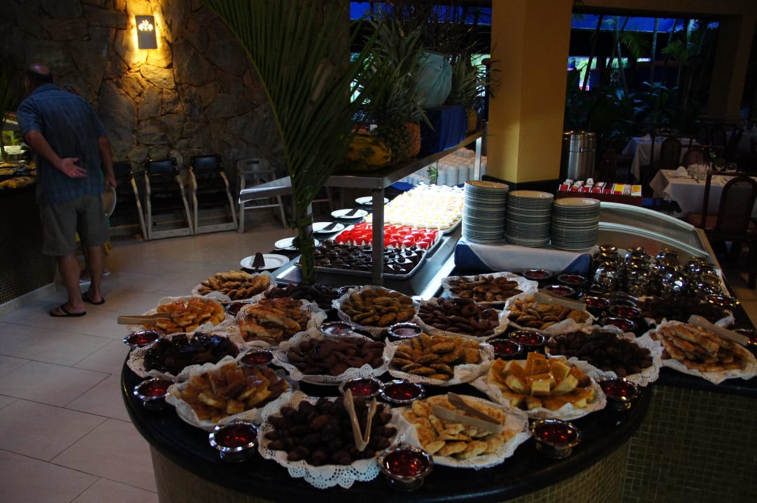 Unglaublich großes Angebot an Dessert (every day ) Wyndham Alltra Samana