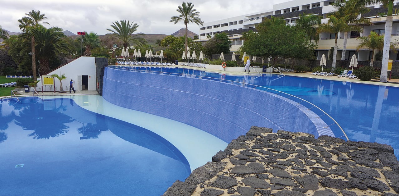 Pool Hotel Costa Calero