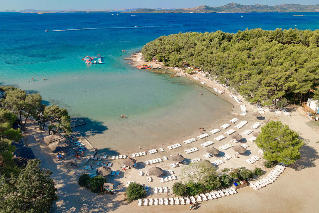 Strand Pine Beach Pakostane